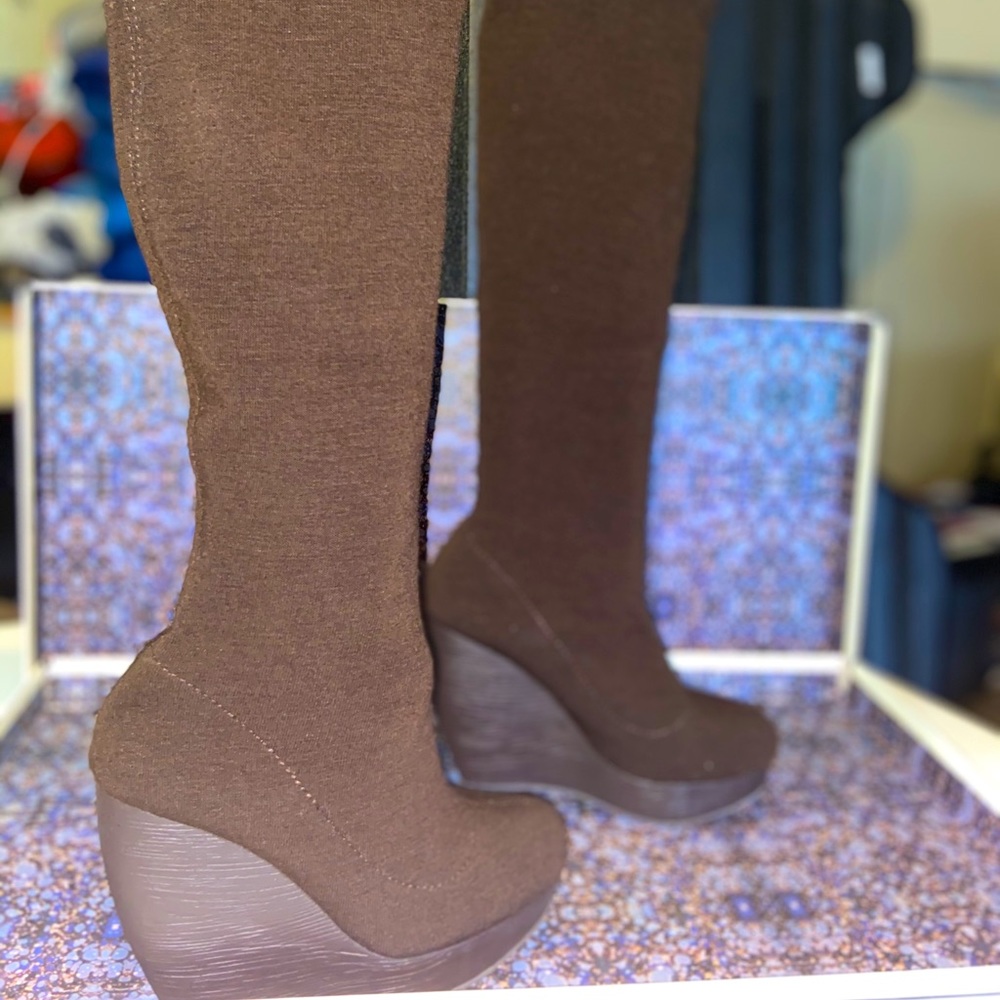 🌻Knee high wedge boots🌻